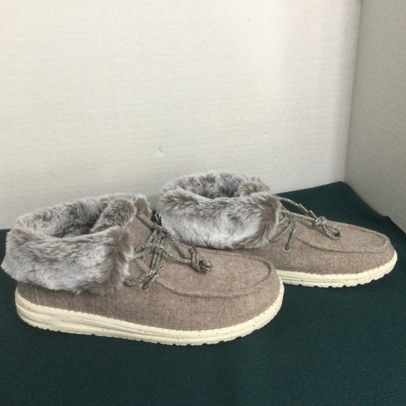 NIB HEY DUDE BRITT FOLD SHOES W/FAUX FUR LINING & COLLAR COLOR: CHOCOLATE US 9 - Picture 4 of 10